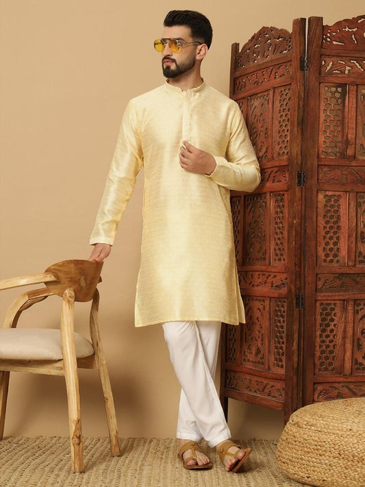 Men's Jacquard Solid Kurta Pyajama Set - VAYARA