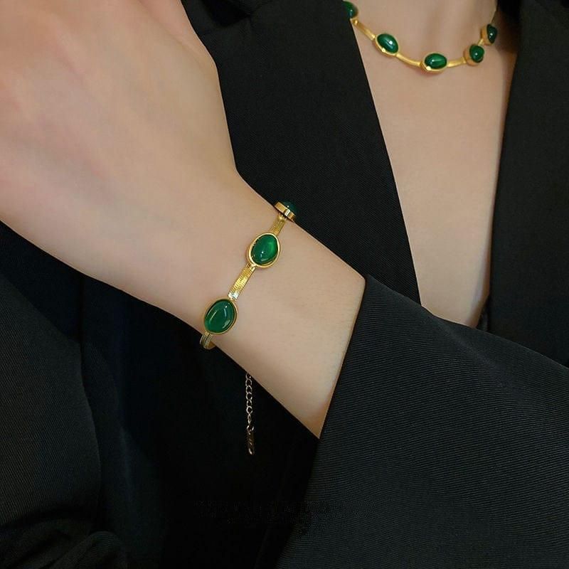 Oval Green Crystal Pendant Necklace Set With Bracelet - VAYARA